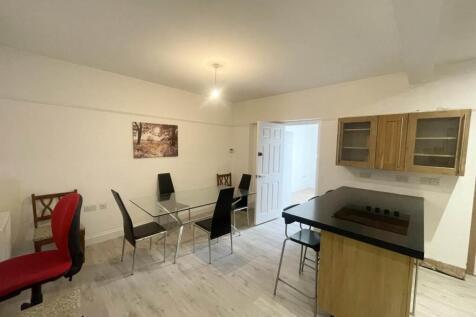 Southmead Road, Westbury-On-Trym, Bristol photo 4