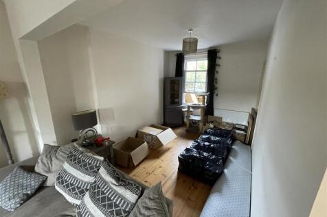 Charminster photo 3