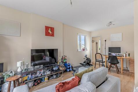 Living Area 2.jpg