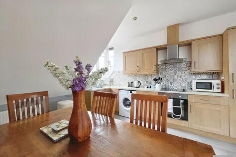 Top Floor Apartment, Dale Road, Matlock photo 4