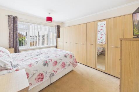 Bedroom: