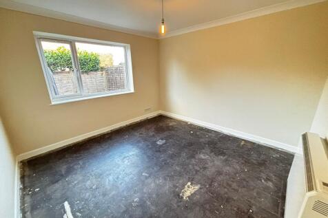 Wilton Place, Basingstoke, RG21 photo 5