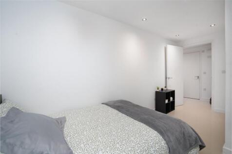 01 For Sale 3 Bedroom Flat Garden Murray Grove N1 