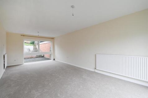 7 Stretton Close-30.jpg