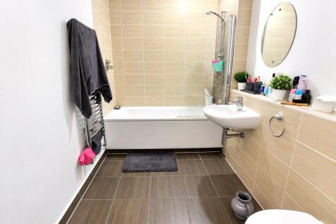 Iona Tower, 33 Ross Way, London, E14 photo 5