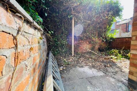 19 Rydal Street Garden.jpg