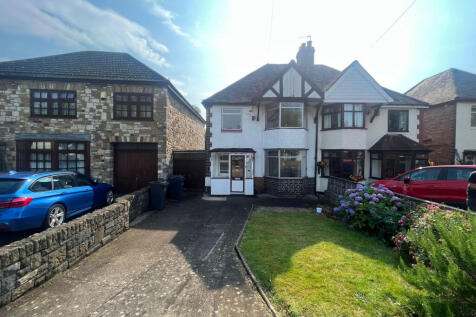 3 Bedroom Semi-Detached House TO LET