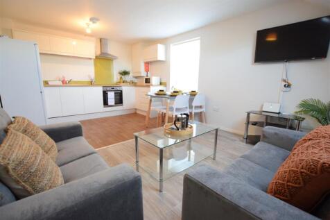 3 Bedroom Flat in LN1 1WG