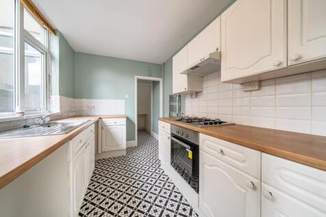 1411246-7-6989e74ad700a