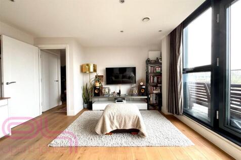 John Busch House - Lounge 2.jpg