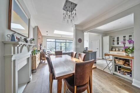 Lyndhurst Avenue, Mill Hill photo 4