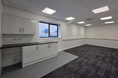 Distribution Warehouse to rent Image 3