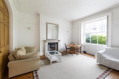Living room ()