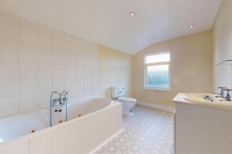 Windleshaw Road Bathroom