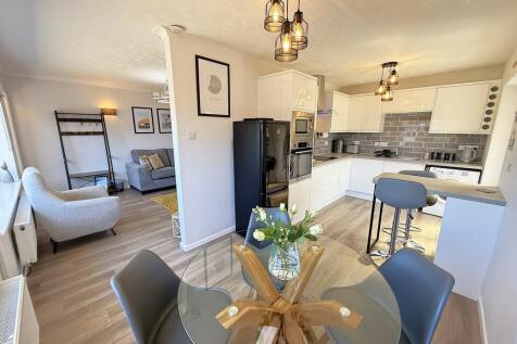 KITCHEN DINER 1