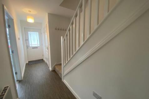 HALLWAY 1.jpg