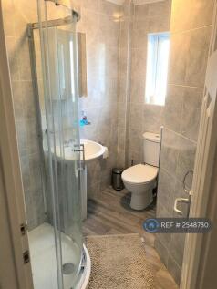 Clean Shower Room
