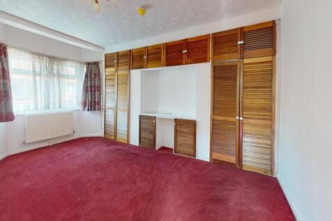 204-Manor-Way-Bed...