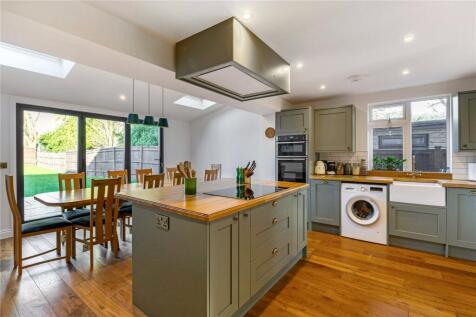 Kitchen Dining Area