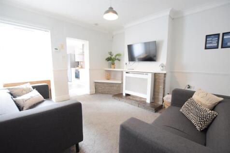 4-bed terraced on 27/28 - Gresham Street - Student House, £1,993/mo