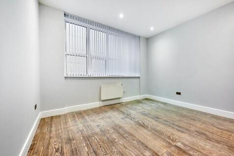 Stirling Way, Borehamwood, Hertfordshire, WD6 photo 5