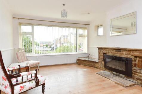 Lounge/ Dining Room