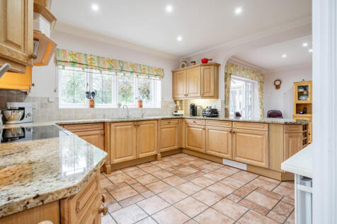 Kitchen / Breakfast Room