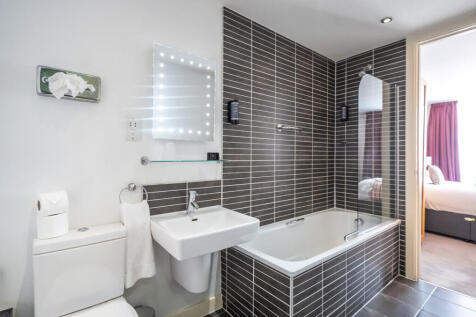 1301928-10-683ef6...