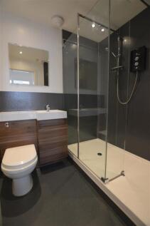 Flat 1, 46 Heaton Road Shower Room.jpg