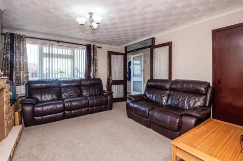 Tiffany Close, Bletchley, Milton Keynes photo 5