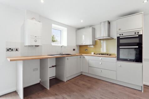 Cemetery Road, Danesmoor, Derbyshire, S45 photo 2