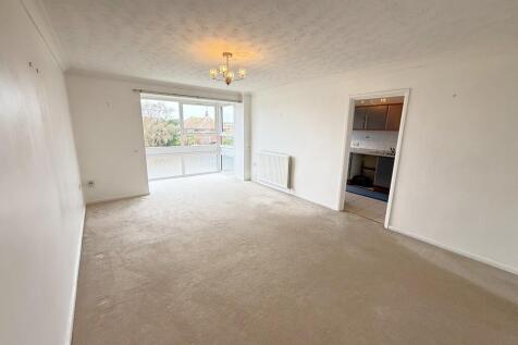 LIVING ROOM 1