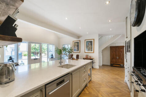 1330581-44-689da2...