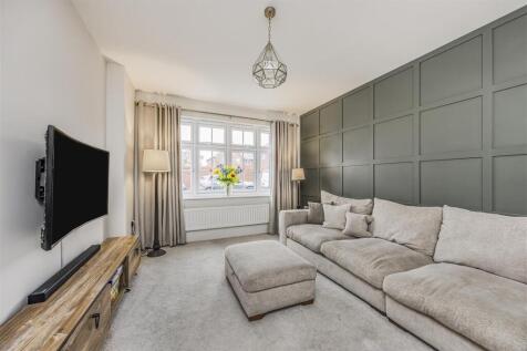 2 Birkbeck Close, Waterlooville-PorticoMarketing-S