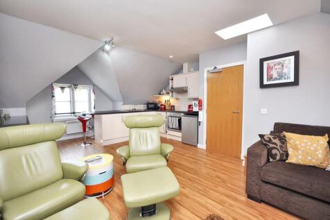 Dining Kitchen/ Lounge