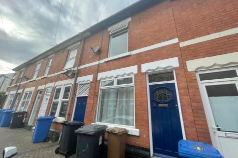 2-bed house on Riddings Street, Derby, £900/mo