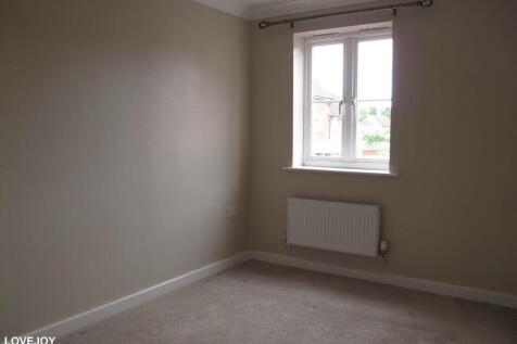 King Edward Close, Calne, SN11 photo 5