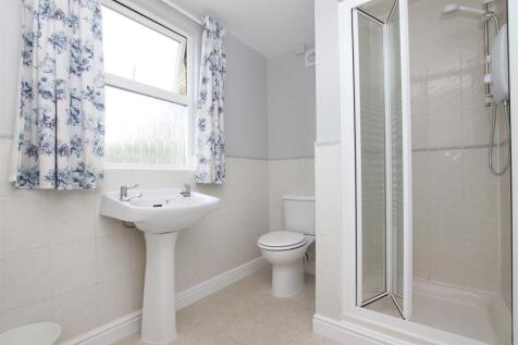 First Floor Shower Room.JPG