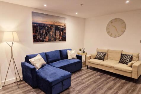 Flat 1 - Living room.jpg