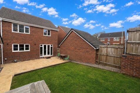 3 Woodfieldside Road, Gellihaf, Blackwood photo 2