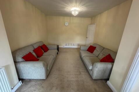 Living Room 2.jpg