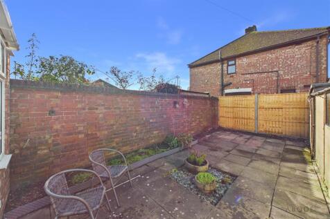 CAM02544G0-PR0365-STILL016.jpg