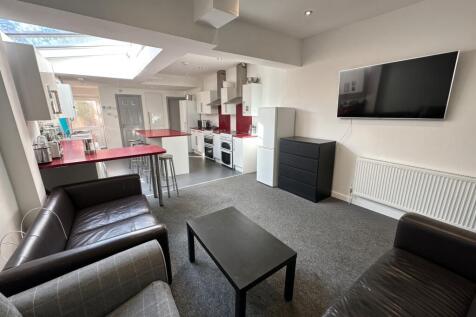 7-bed house on Dawlish Road, Selly Oak, West Midlands, B29, £3,741/mo