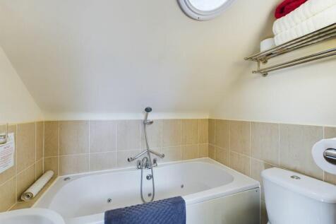 Laura's Loft Bathroom