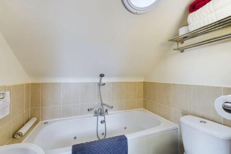 Laura's Loft Bathroom