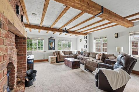 07 - Sitting Room
