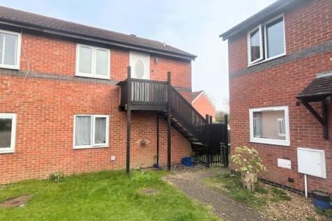 63 Hainault front shot