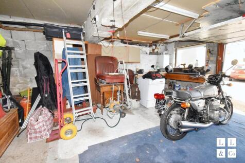 Garage with planning permission
