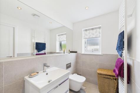 CAM03185G0-PR0104-STILL014