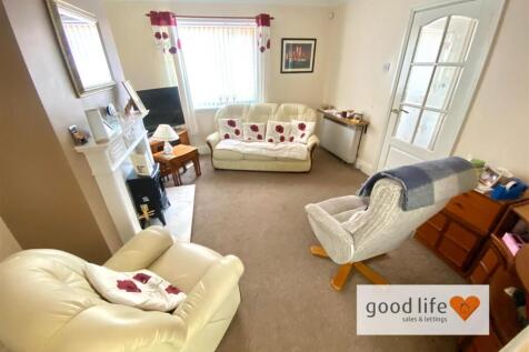 20260812_144355789_iOS25 AYSGARTH AVENUE.jpg